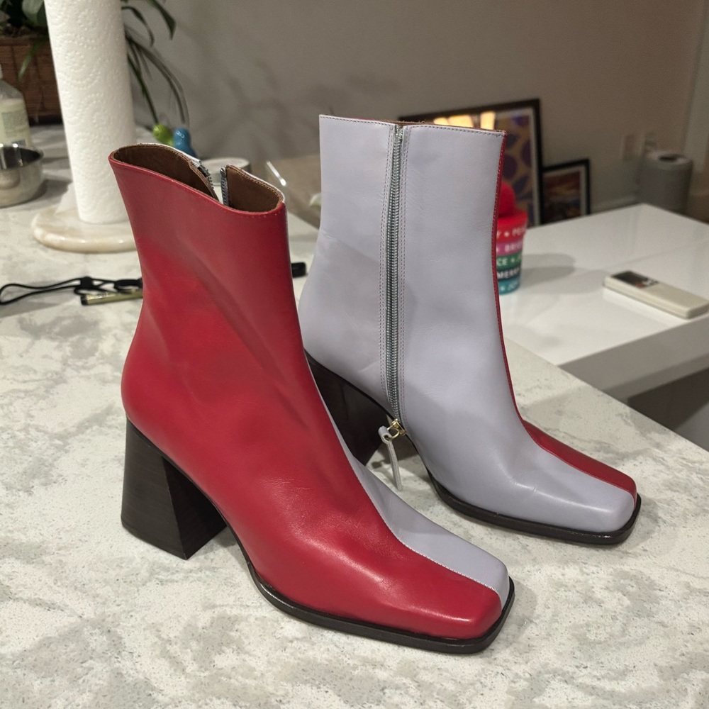 Alohas Two tone boots